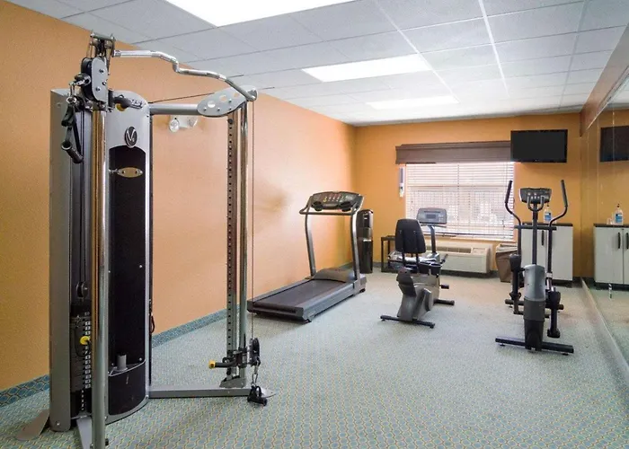 Luxury hotel only: Springwood Suites Houston Iah - Beltway 8